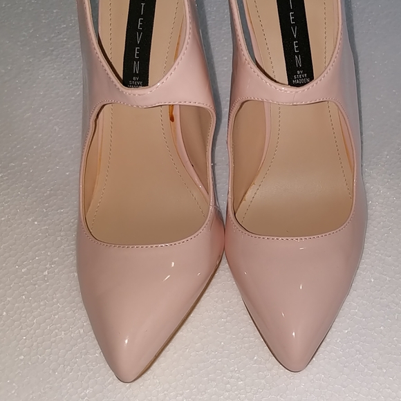 Beautiful ballerina pink patent leather heels - Picture 2 of 6